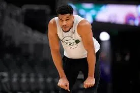 Sinyal Ambigu Giannis Antetokounmpo: Masa Depan Dinasti Milwaukee Bucks Mulai Goyah?