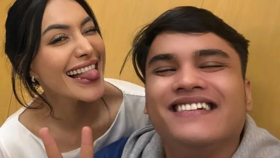 Akhirnya Bertemu Setelah 24 Tahun: Momen Haru Denada dan Ressa Rizky Rossano di Tengah Pusaran Konflik Hukum
