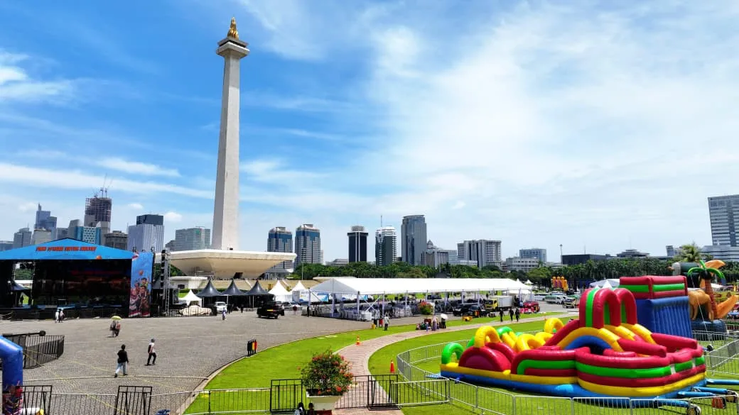 Suasana Lebaran di Monas: Presiden Prabowo Gelar Bazar dan Hiburan Rakyat untuk Kebersamaan Warga