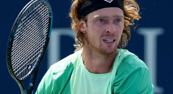 LIVE Monte Carlo Hari Ke-2: Rublev, Tsitsipas, dan 'Pangeran Lokal' Vacherot Beraksi!