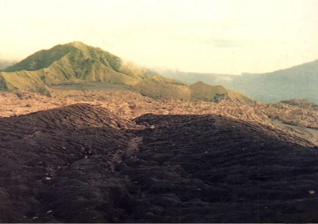 Erupsi Intensif Gunung Dukono: Tercatat 76 Letusan dalam 24 Jam, Radius Bahaya 4 Kilometer Ditetapkan