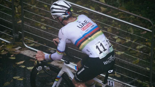 Misi Menghentikan Sang Raja: Analisis Taktik Pogačar di Paris-Roubaix 2026