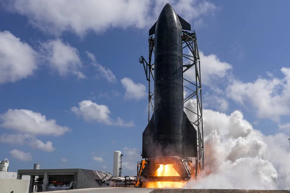 Uji Coba Mesin Berhasil, Roket Terbesar di Dunia Milik SpaceX Siap Meluncur ke Luar Angkasa