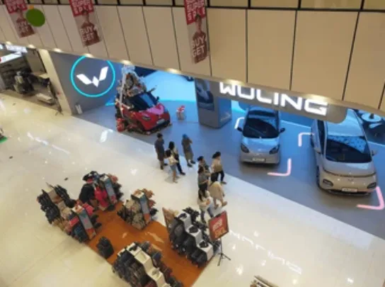 Strategi Ekspansi Lintas Sektor: Wuling Perkuat Penetrasi BinguoEV Lewat Kolaborasi Digital dengan Traveloka
