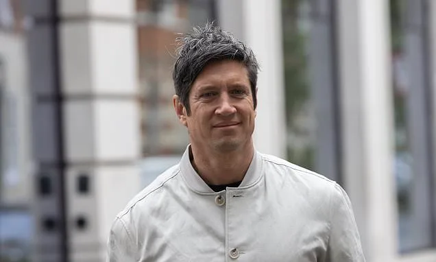 Vernon Kay Kembali Bekerja: Sampaikan Terima Kasih Atas Dukungan Publik Pasca Berpisah dari Tess Daly
