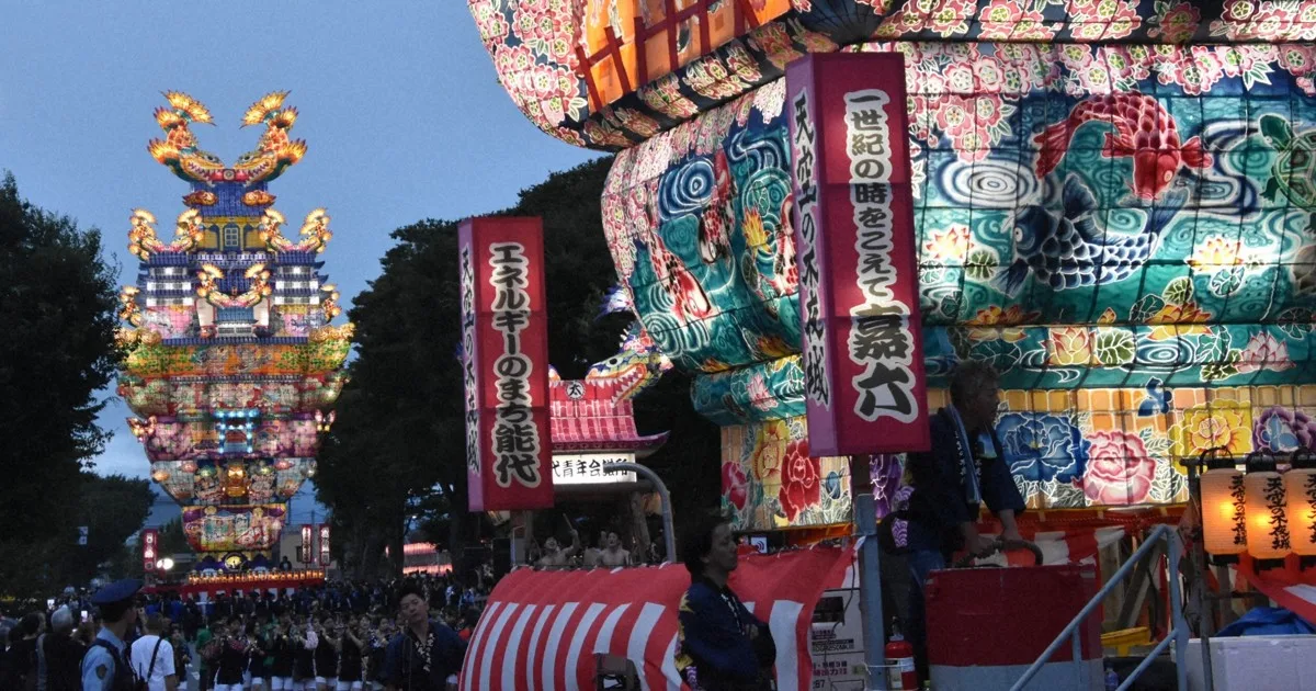 Festival Noshiro: Menara Cahaya Tertinggi Jepang dan Perpaduan Tradisi dengan Teknologi Digital